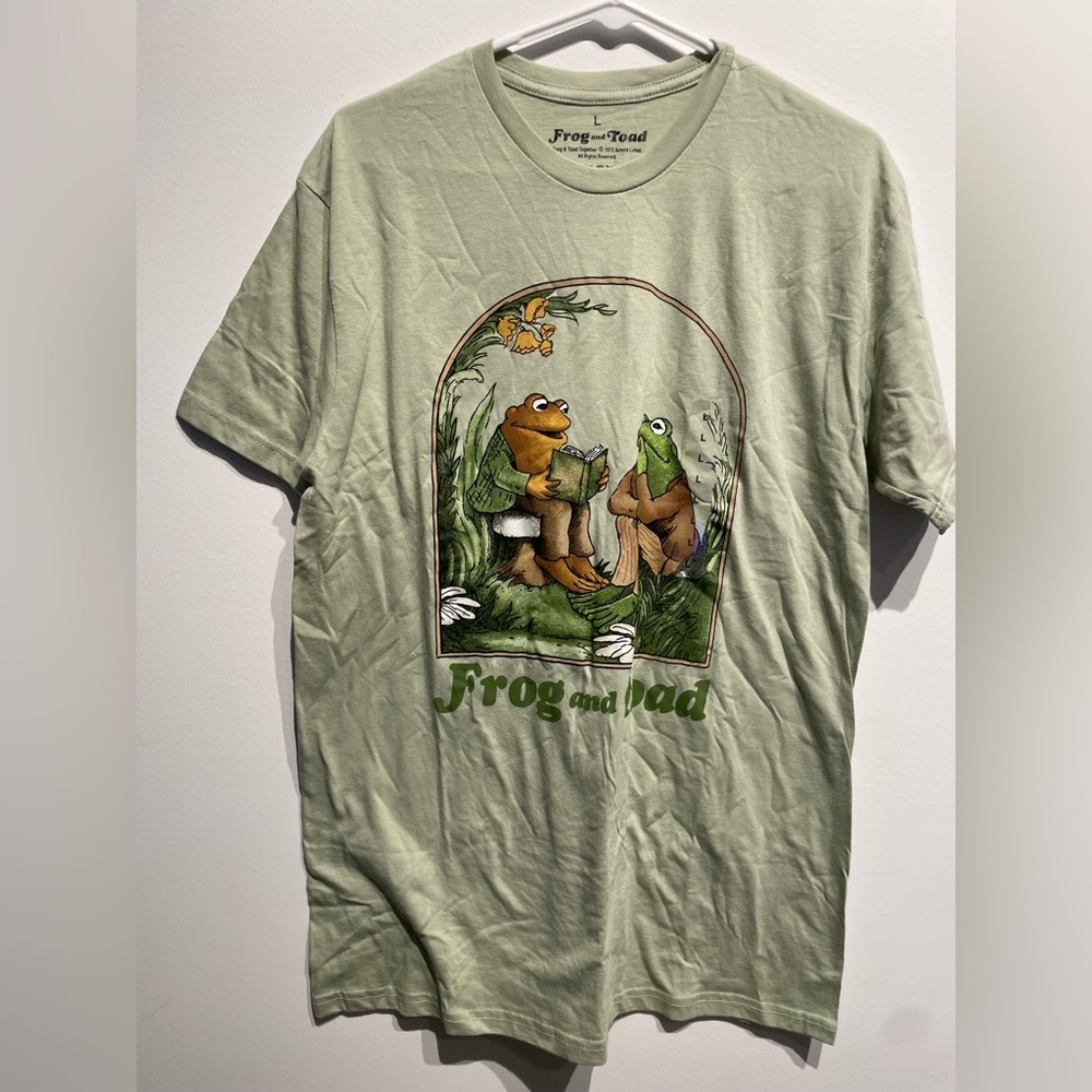 Frog and Toad Graphic T-Shirt Women’s Size Large NWT